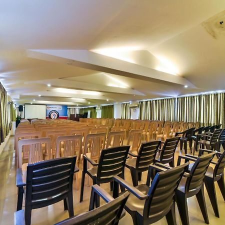 Ginger Tree Resort At The Beach Candolim Bagian luar foto